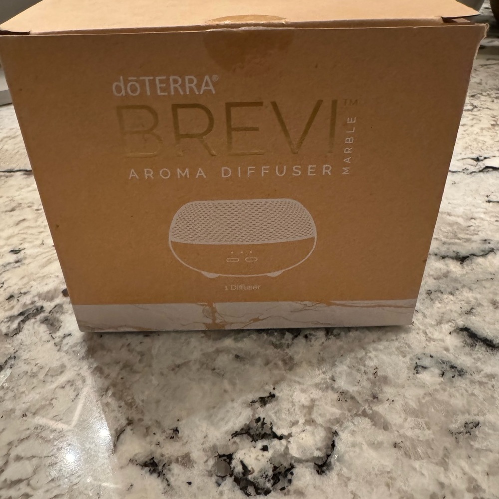 doTERRA Brevi Aroma Diffuser - Marble & white design